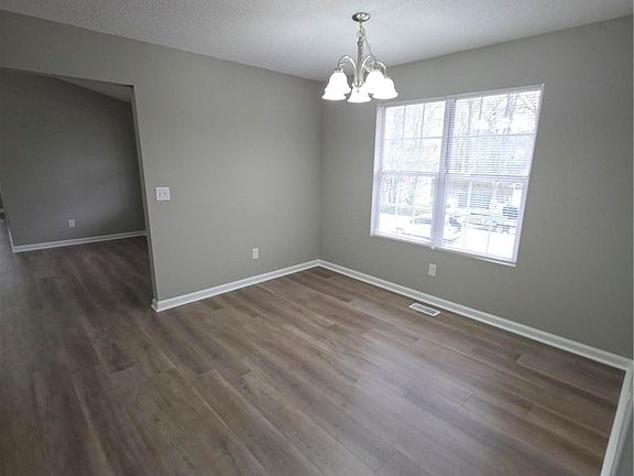 3rd image of 274 Chesterton Drive
