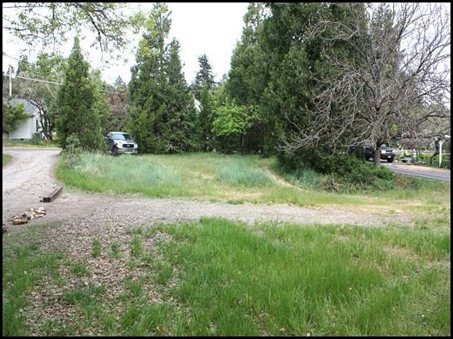 2nd image of 435 Applegate St