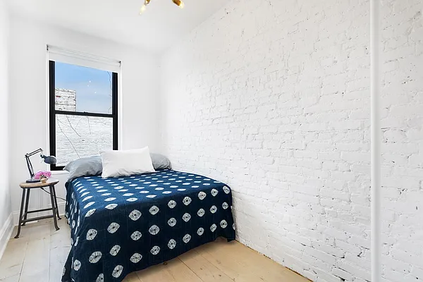 Sold by Compass | media 18