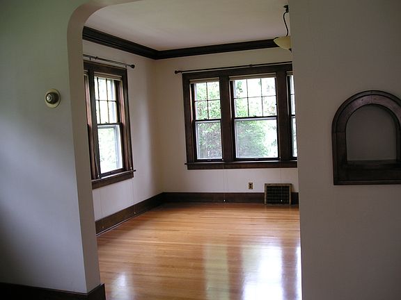 5th image of 1734 S 32nd Ave