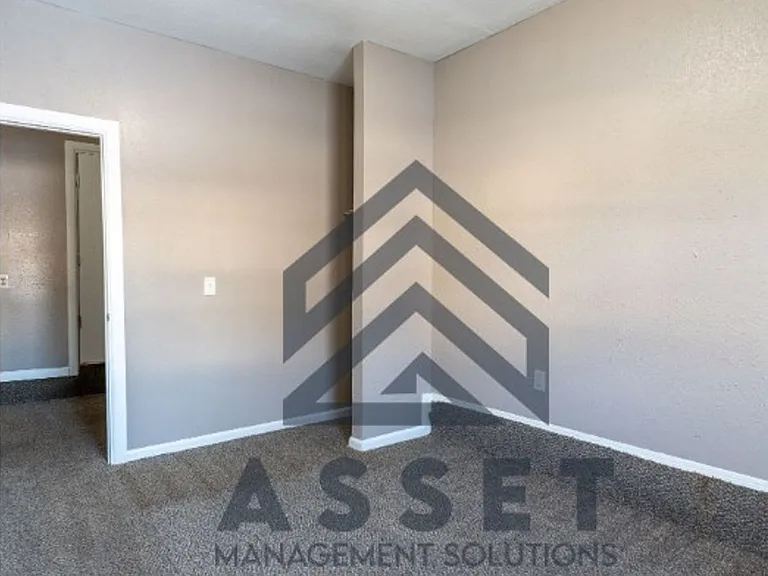 4825 S Fairmont Ave — Photo 14