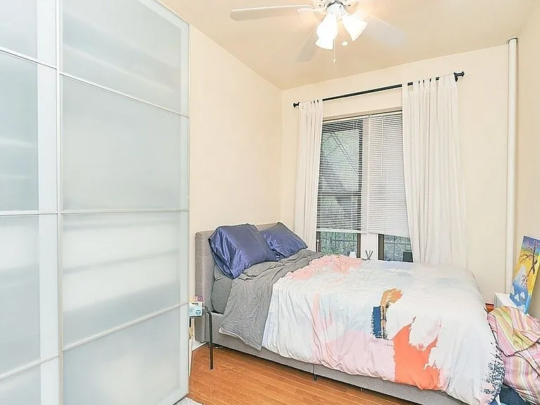 270 E 78th St #14 — Photo 3