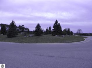 5293 Timber Flats Dr, Kingsley, MI 49649