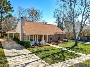 4027 Country Hill Dr, Baton Rouge, LA 70816