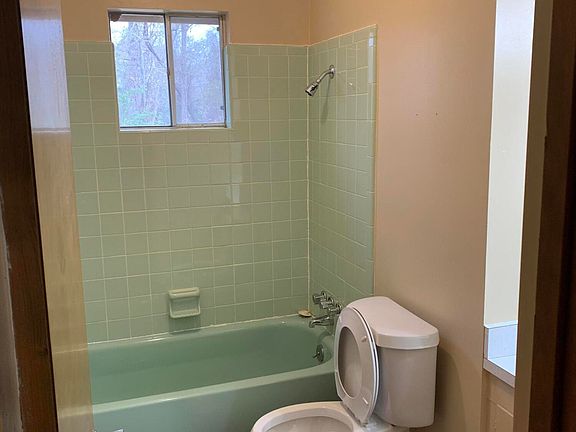 5th image of 1520 Sebron St