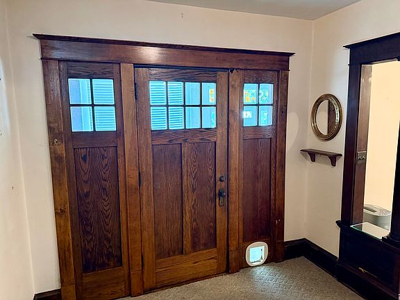 2nd image of 2486 Collis Ave