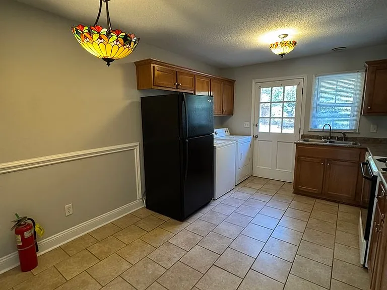 315 Brannen St #B — Photo 5