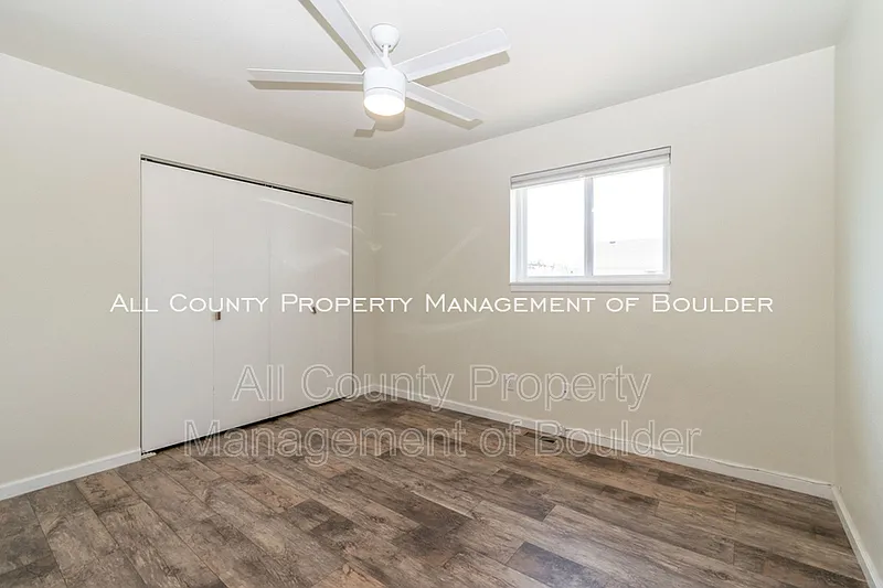 2 bed, 1.0 bath, 880 sqft, $2,100 — Photo 2