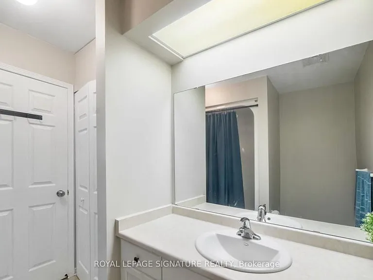 25 Meadowvale Dr #3 — Photo 22