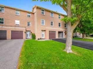 7255 Dooley Dr #16, Mississauga, ON L4T2S7