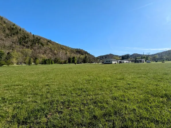 Flick Dr, Shawsville, VA 24162