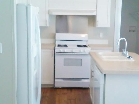 2nd image of 154 E Placita Estrella