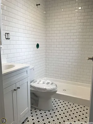 Rented by Realty 2000 Corp | media 21