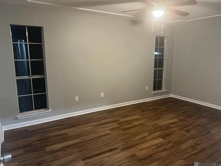 1719 Tallwood Dr — Photo 12