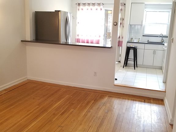 3rd image of 14608 22nd Ave