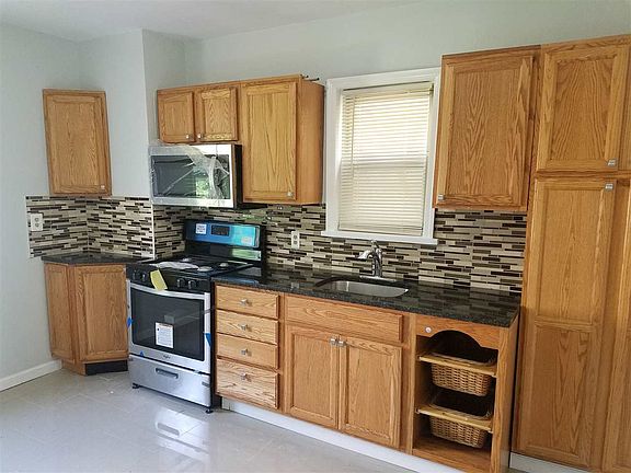 2nd image of 137 Mallory Ave