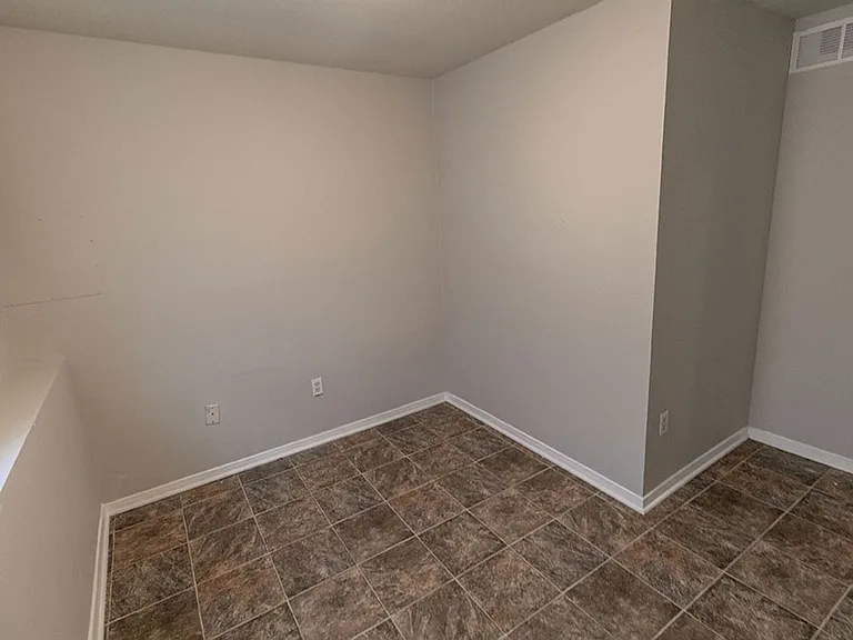 1011 W Ash St — Photo 28