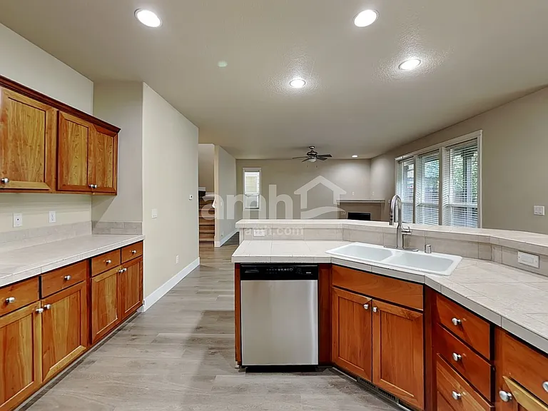 11508 NW 29th Ct — Photo 4