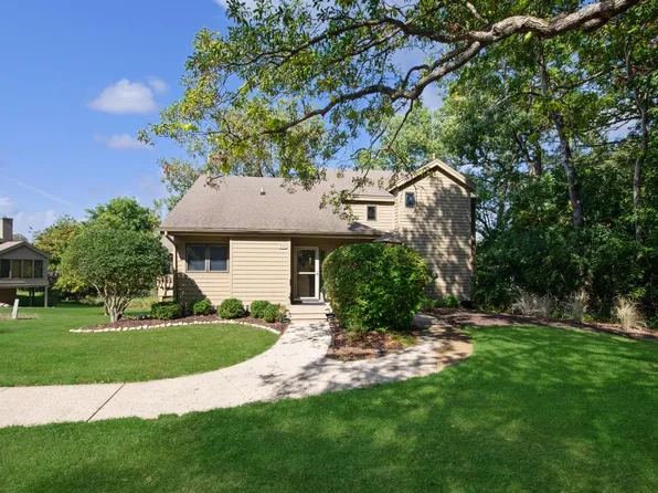 949 Duck Pond ROAD, Fontana, WI 53125