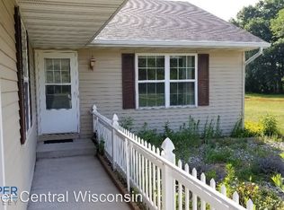 N1934 Lind Center Rd, Waupaca, WI 54981
