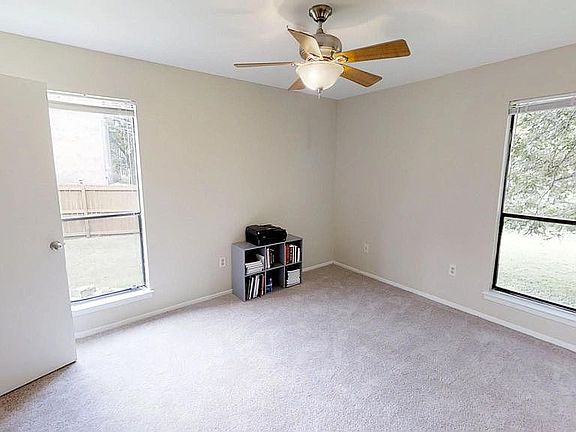 3rd image of 229 Craddock Ave