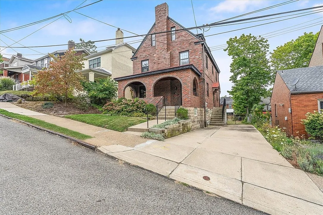4020 Ludwick St photo 1