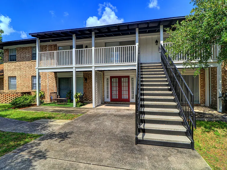 The Rio Apartments — Photo 62
