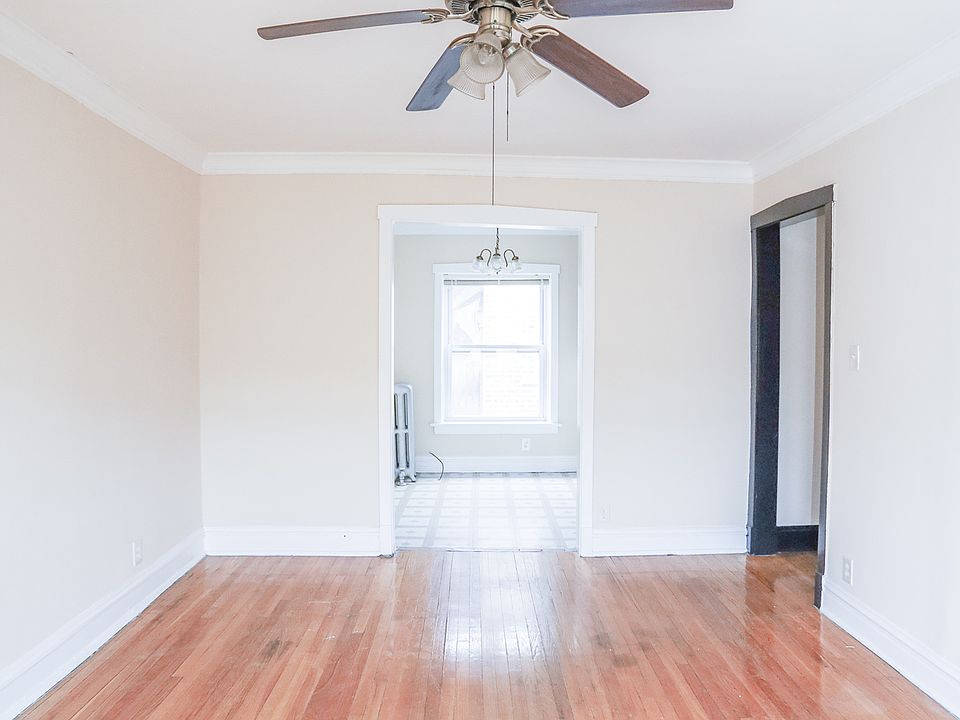 1st image of 4043 W Melrose St APT 1S