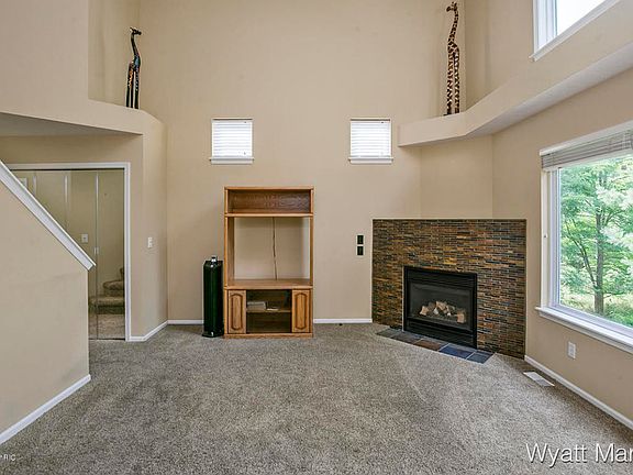 4th image of 657 Abbey Mill Dr SE