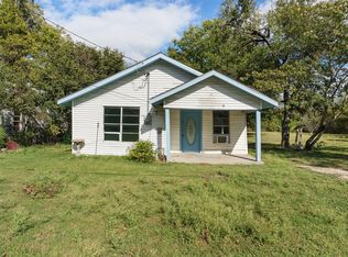 922 N Buffalo Ave, Cleburne, TX 76033