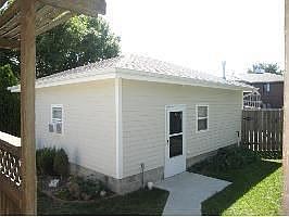 4th image of 2915 Barclay Dr