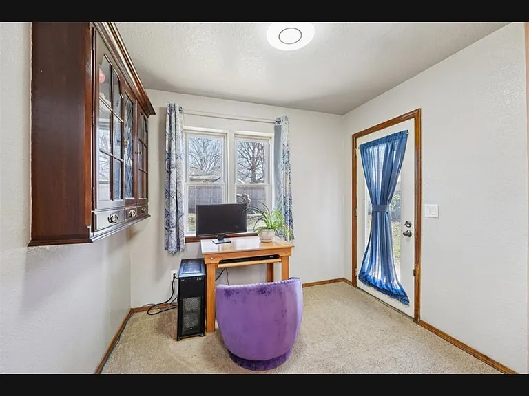 813 Ash Ct — Photo 11