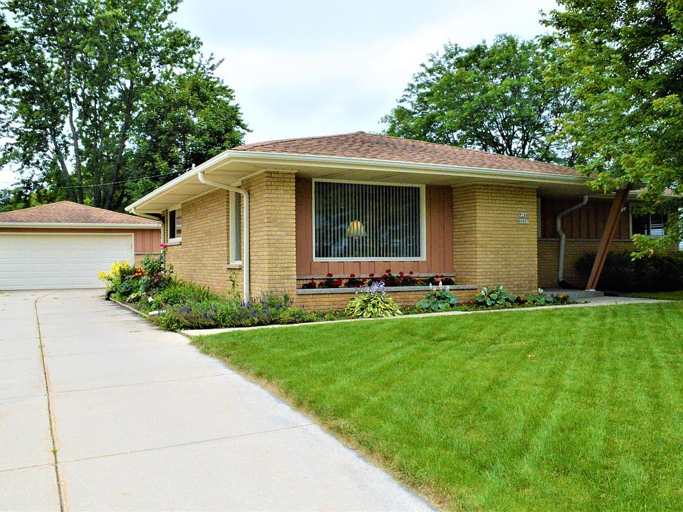 1st image of W184N9007 Maryhill Dr