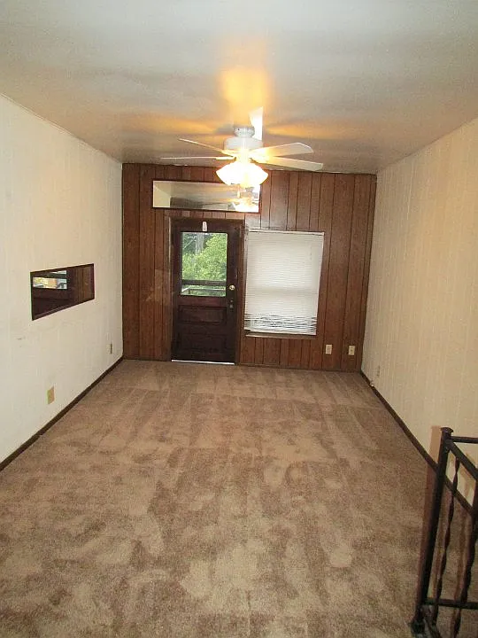 3 bed, 1.0 bath, 1110 sqft, $2,445 — Photo 3