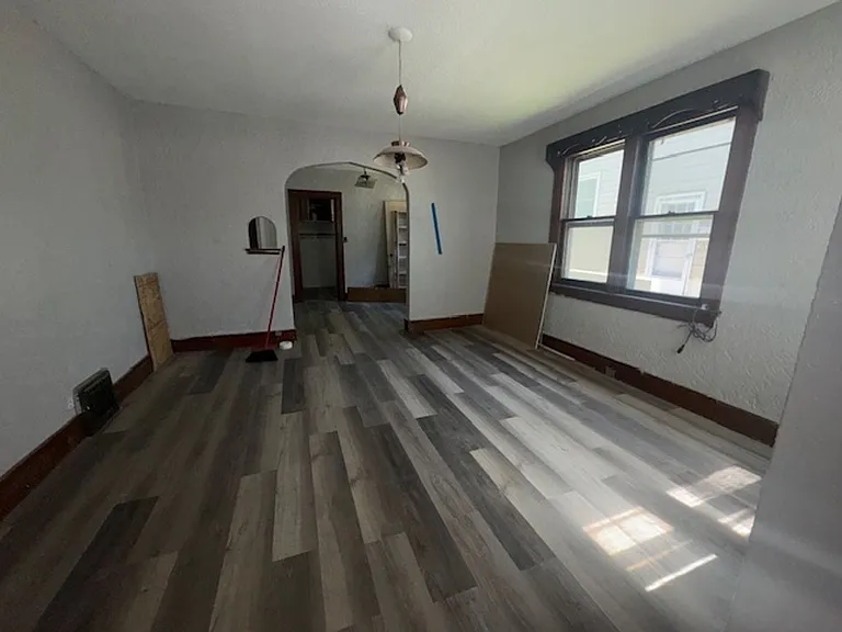 1208 W 15th St — Photo 6