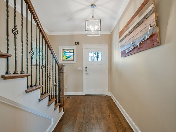 3rd image of 1C Belle Forrest Ave