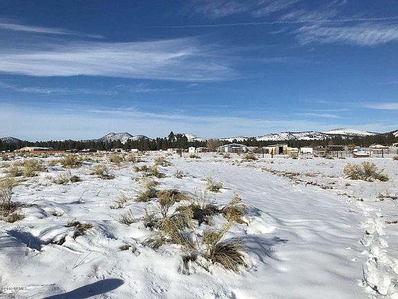2nd image of 8275 Wolf Creek Dr