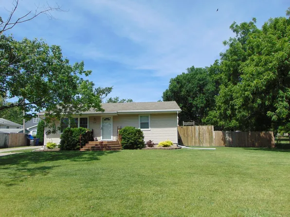 4110 E 30th St, Des Moines, IA 50317