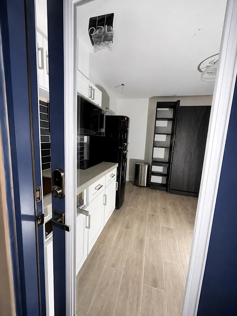 2524 E Willetta St - Suite 1 — Photo 1