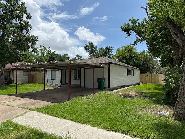 3 bed, 1182 sqft, $1,550 — Photo 2
