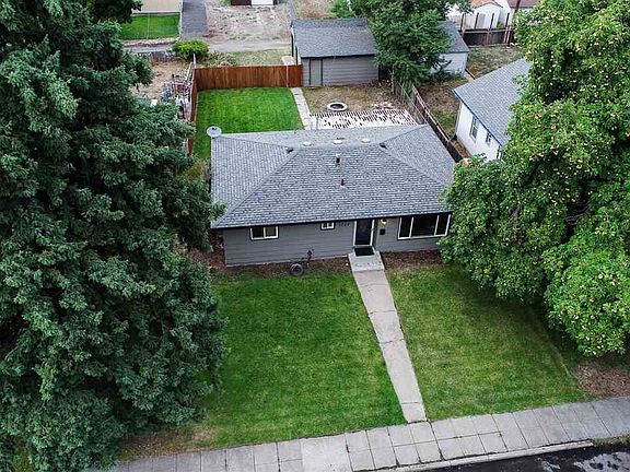 3rd image of 1724 W Grace Ave