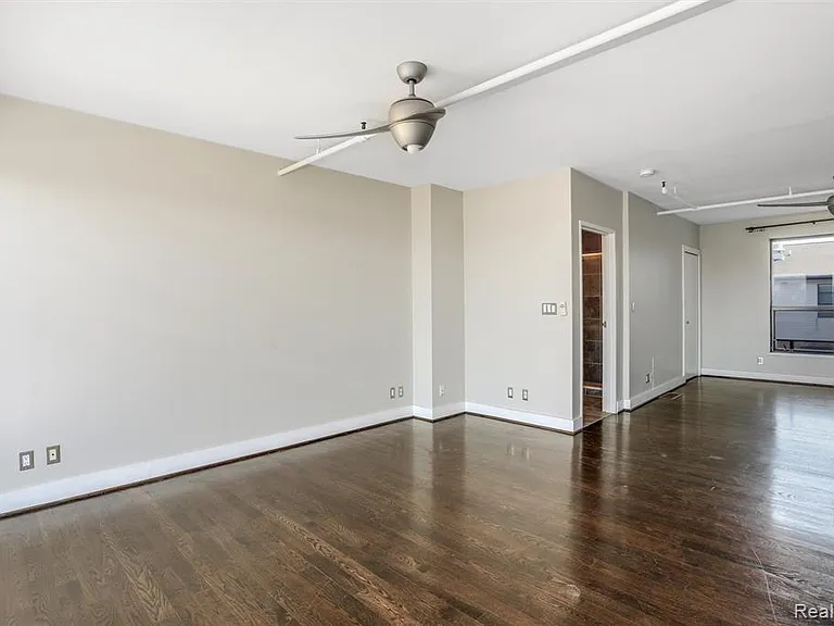 6533 E Jefferson Ave #413W — Photo 29