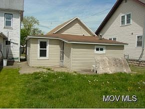 3rd image of 824 Dickel Ave