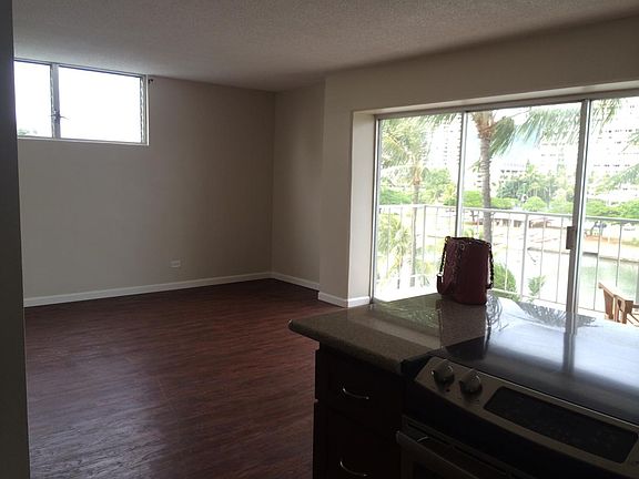 4th image of 2115 Ala Wai Blvd APT 505