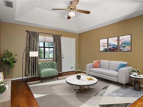 3rd image of 1523 Evergreen Ave