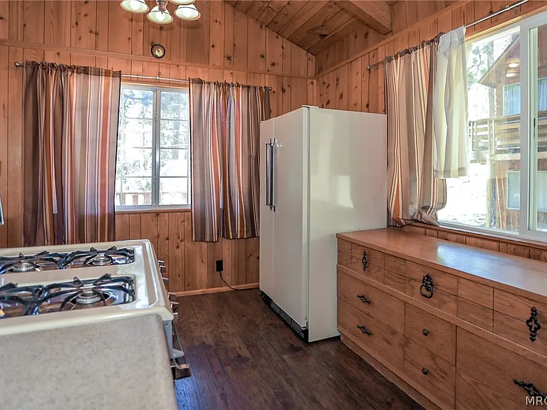 921 Menlo Dr — Photo 24