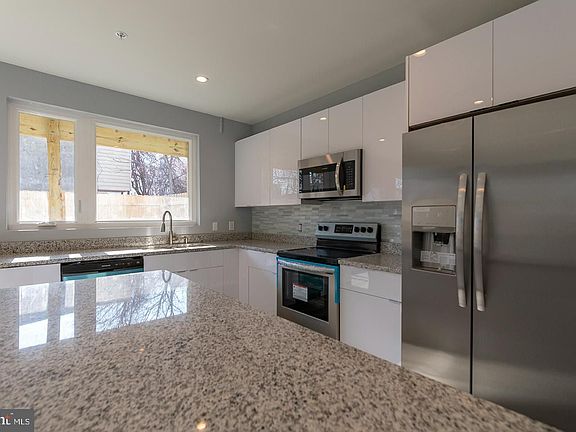 5th image of 808 W Norris St #B
