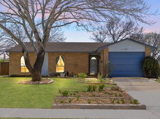 5532 Gates Dr, The Colony, TX 75056