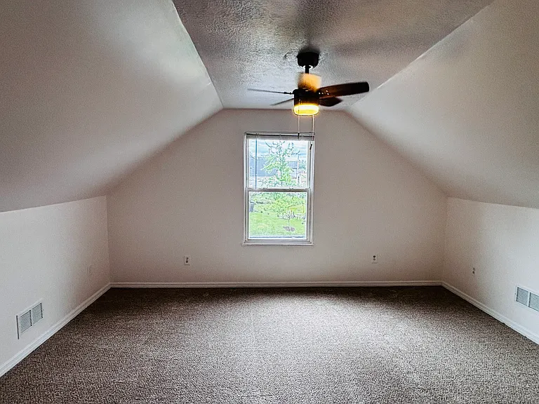 547 Parker St — Photo 28