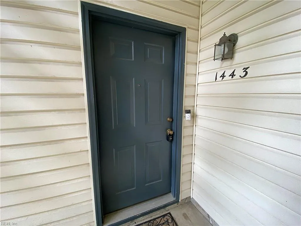 2 bed, 2.0 bath, 1126 sqft, $1,630 — Photo 3